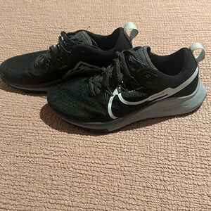 Women’s size 8 Nike trail shoes